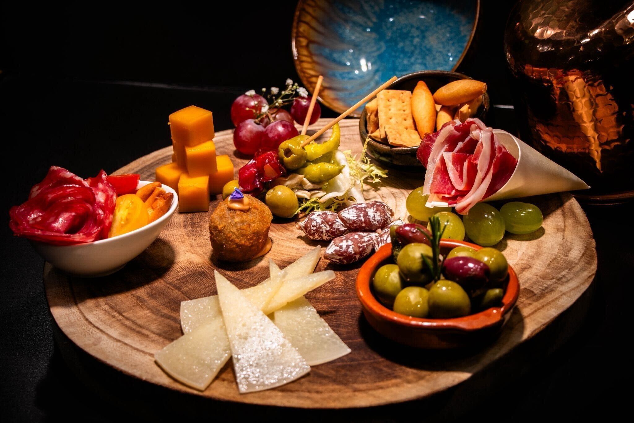 Tapas and flamenco show